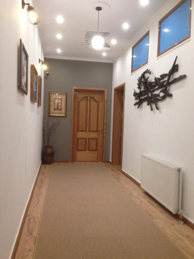 קורצ'ה Hotel Bujtina Bicolli מראה חיצוני תמונה