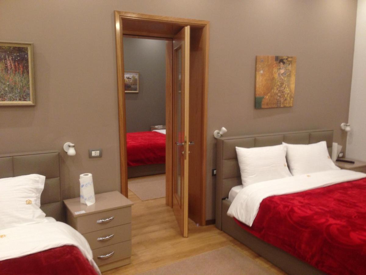 קורצ'ה Hotel Bujtina Bicolli מראה חיצוני תמונה