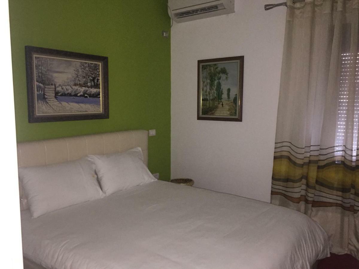 קורצ'ה Hotel Bujtina Bicolli מראה חיצוני תמונה