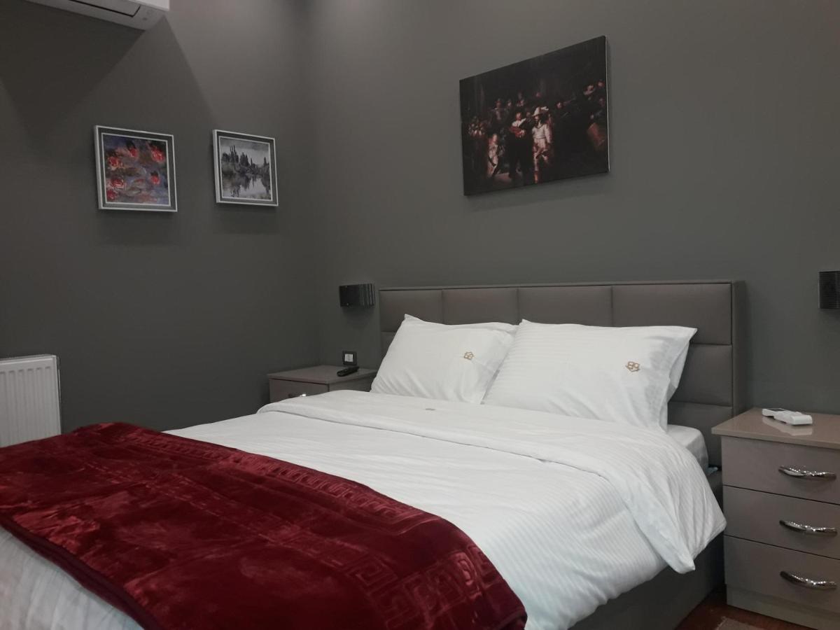 קורצ'ה Hotel Bujtina Bicolli מראה חיצוני תמונה